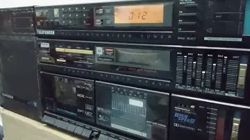 Telefunken Compact Studio HP-250 (I feel love by donna summer)