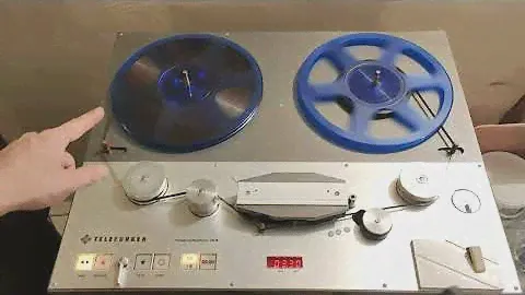 Telefunken M15A магнитофон  бобинный Настоящий винтажный магнитофон, работа после ремонта, обзор