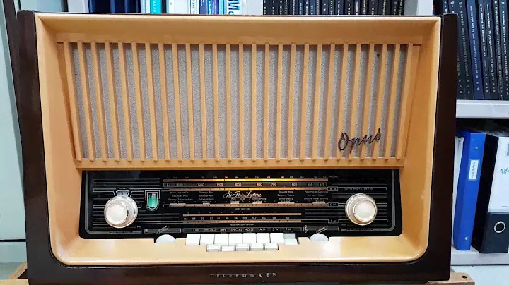 Telefunken Opus 7 Tube Radio