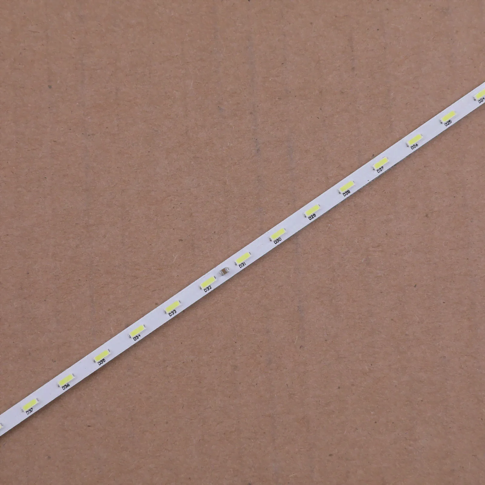 Лента для подсветки ED для TELEFUNKEN TF-LED40S10T2 40PFL5449 40L2456D M00078 N31A51P0AV400HJ6-LE8 (art.: 3920bdc76c4d2)-1